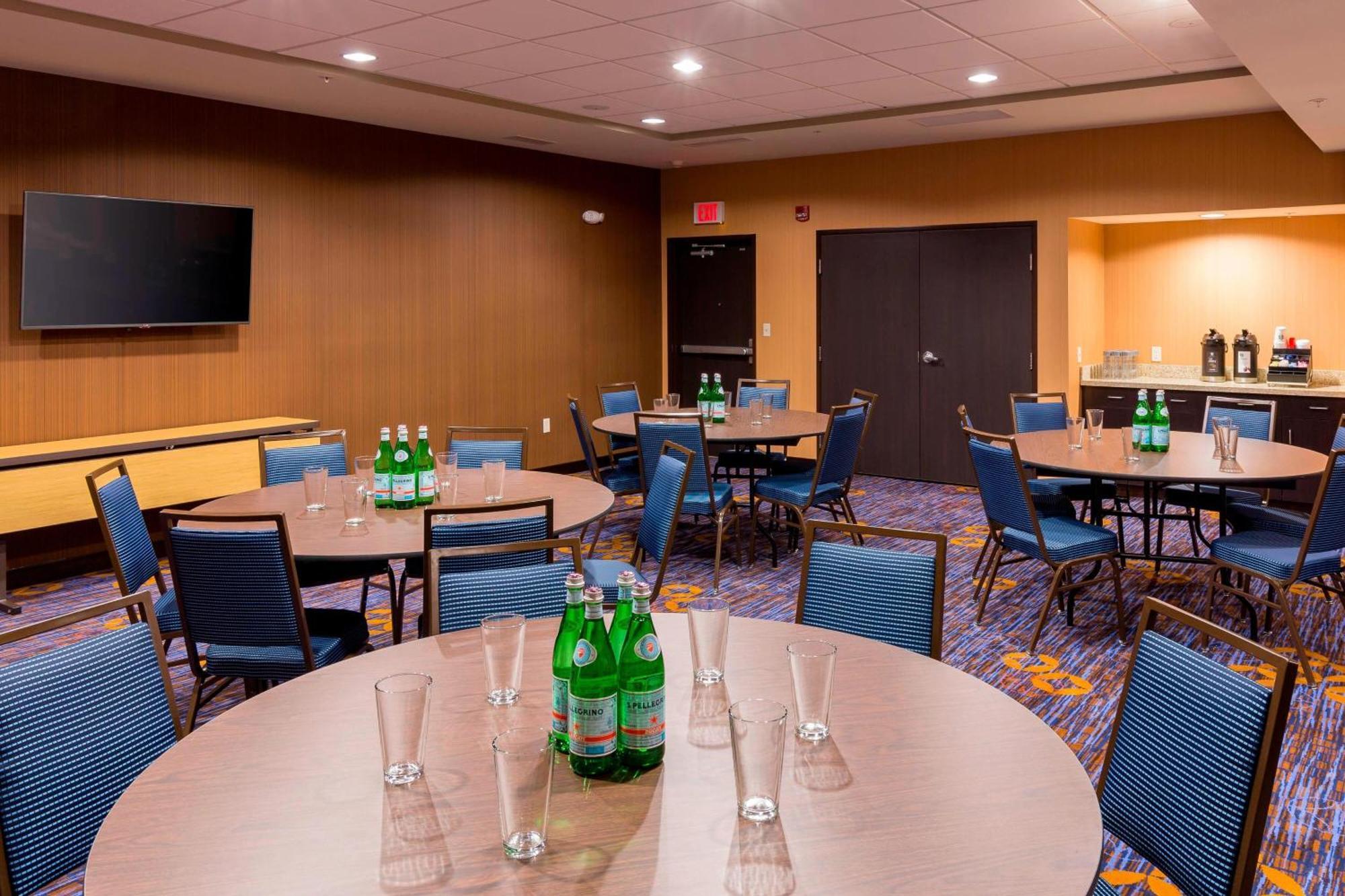 Courtyard By Marriott Bismarck North Otel Dış mekan fotoğraf